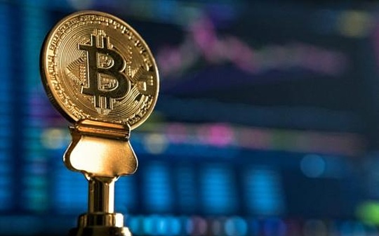 比特币:金色硬核 | 后通胀时代如何估值公司？